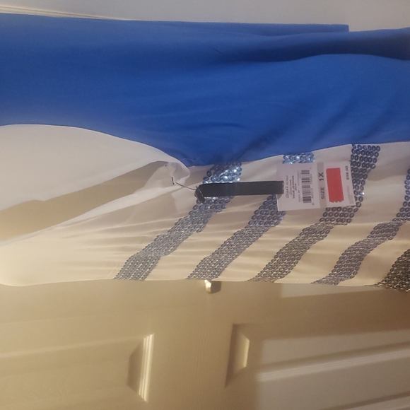 top - Picture 2 of 5